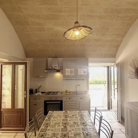 Trullo Vista Mare Con Jacuzzi Villa *