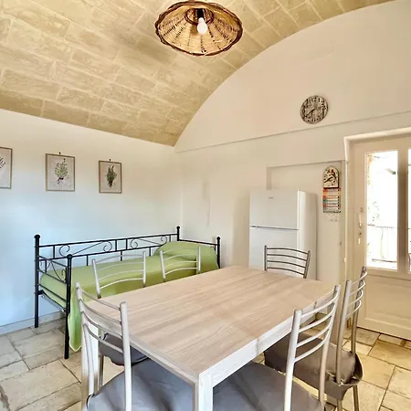 Trullo Vista Mare Con Jacuzzi Villa