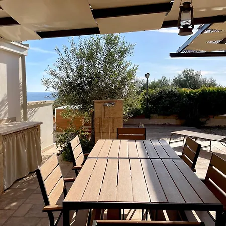 Trullo Vista Mare Con Jacuzzi Villa
